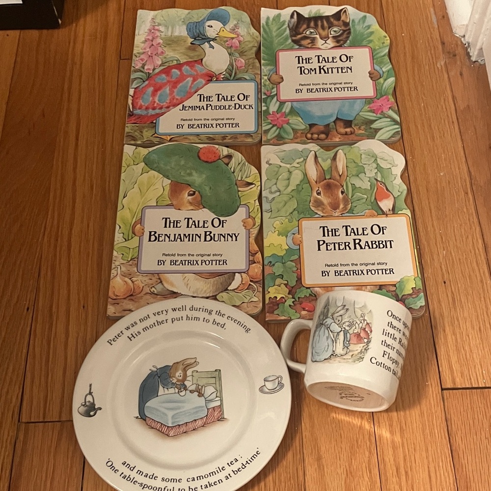 Wedgwood Beatrix Potter Dish and Storybook Set - Peter Rabbit